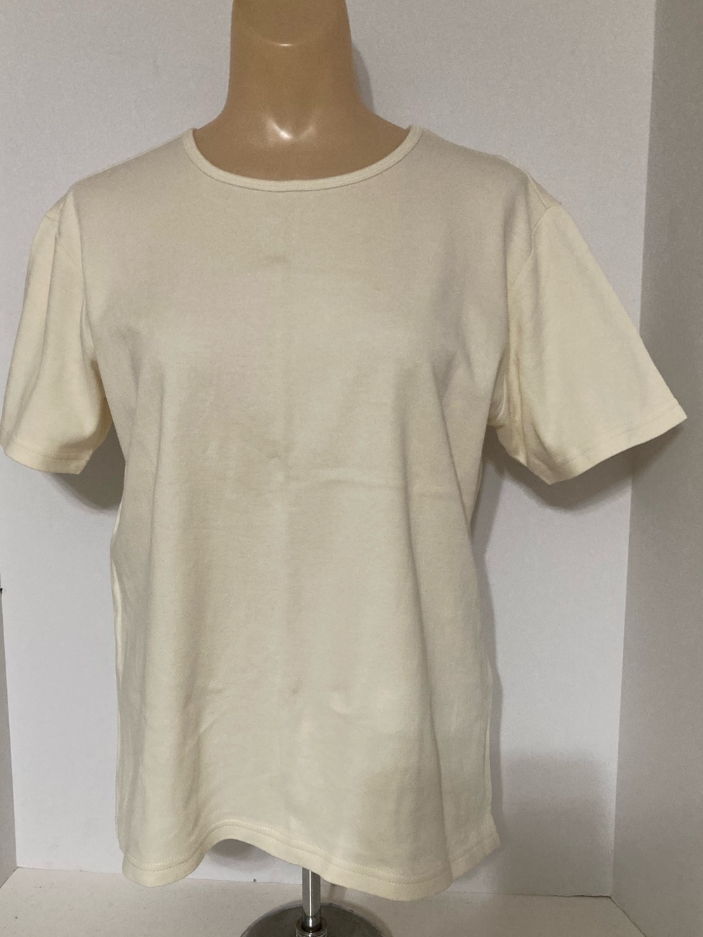 Classic Cream, Short Sleeve Crew Neck Tee. Item # SSct42